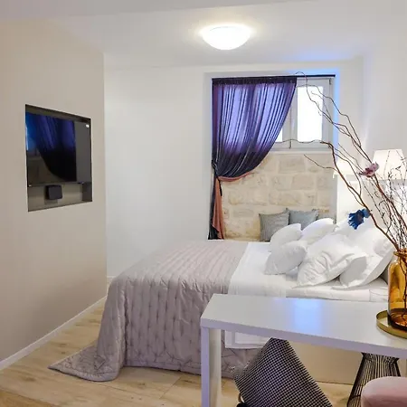 Diocletian Luxury Casa de hóspedes 4*